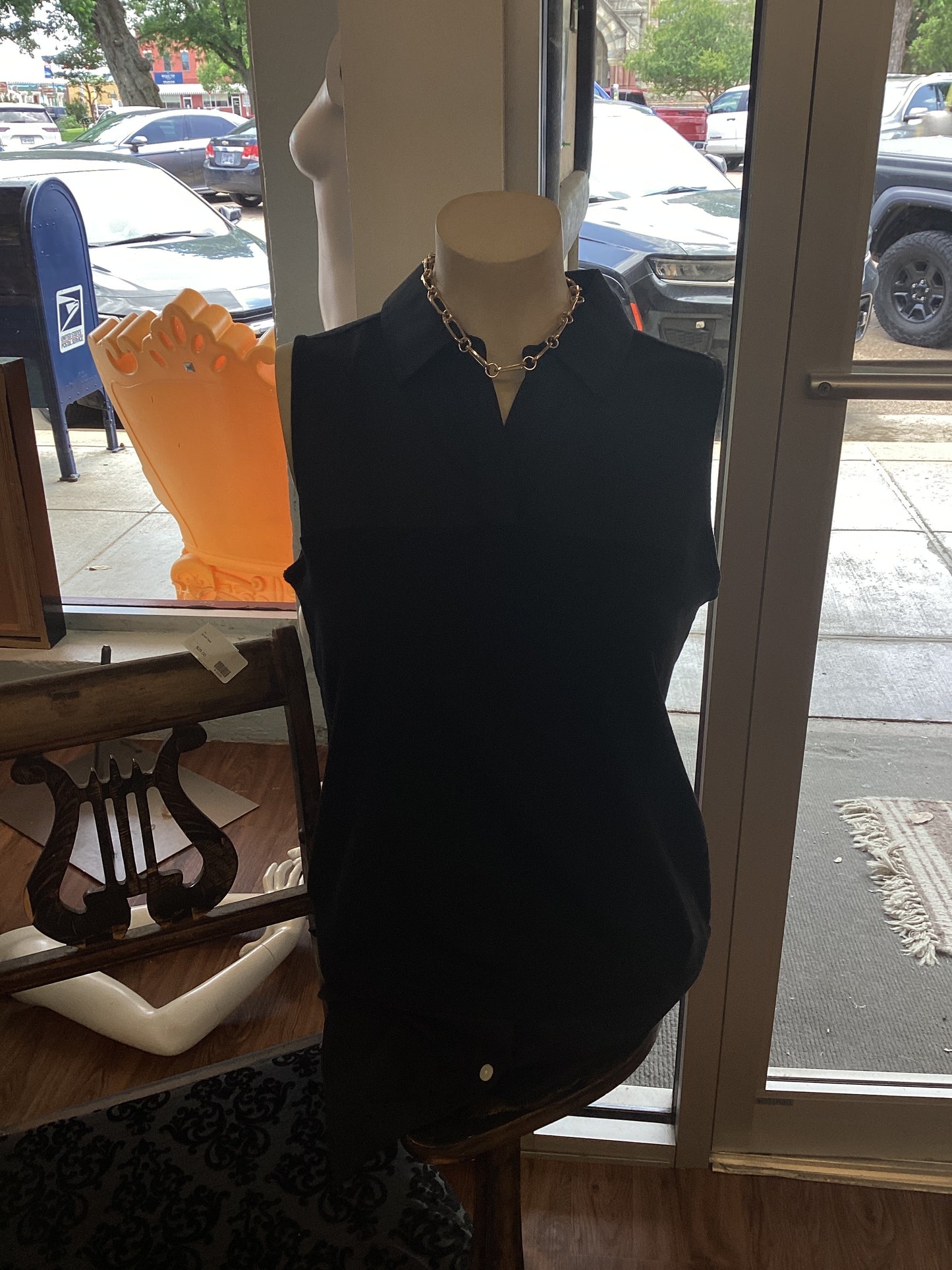 Lea Sleeveless Polo Collar Tunic