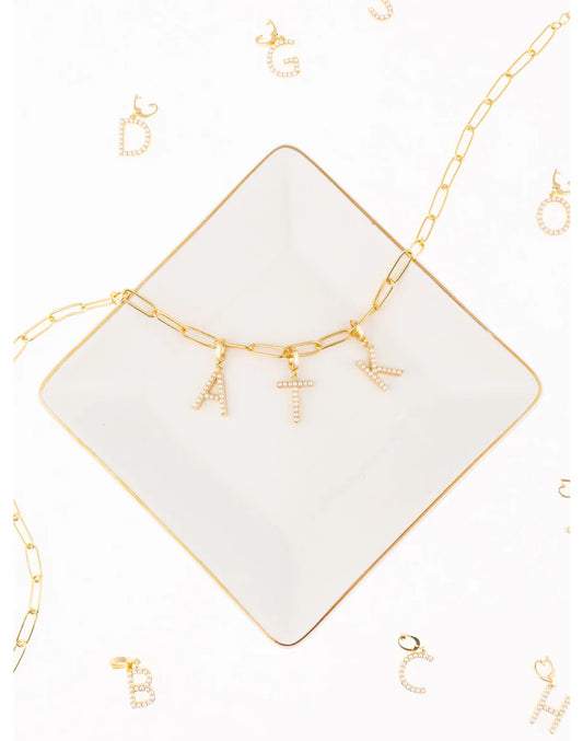 Avery Charm